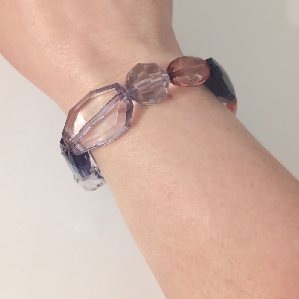 587 Purple and‎ Pink Translucent Faceted Beaded Stretch Bracelet